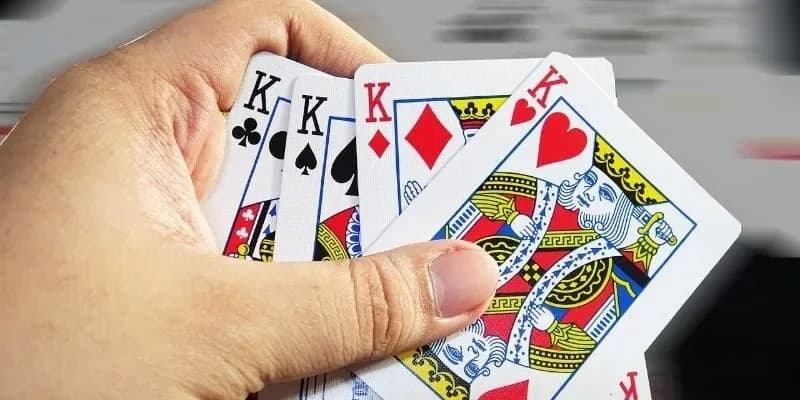 Sâm lốc GamVip: Trải nghiệm game đánh sâm “xanh chín” 4 chiến thuật đánh sâm