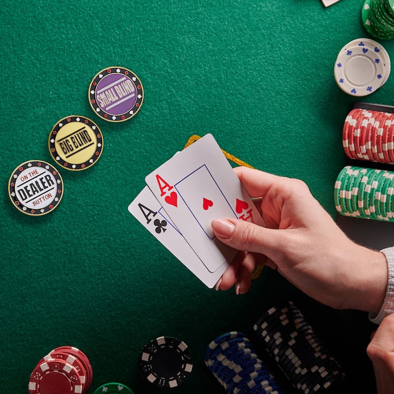 Game bài poker Gamvip: Trải nghiệm game chiến thuật hot nhất 3 bài poker đổi thưởng